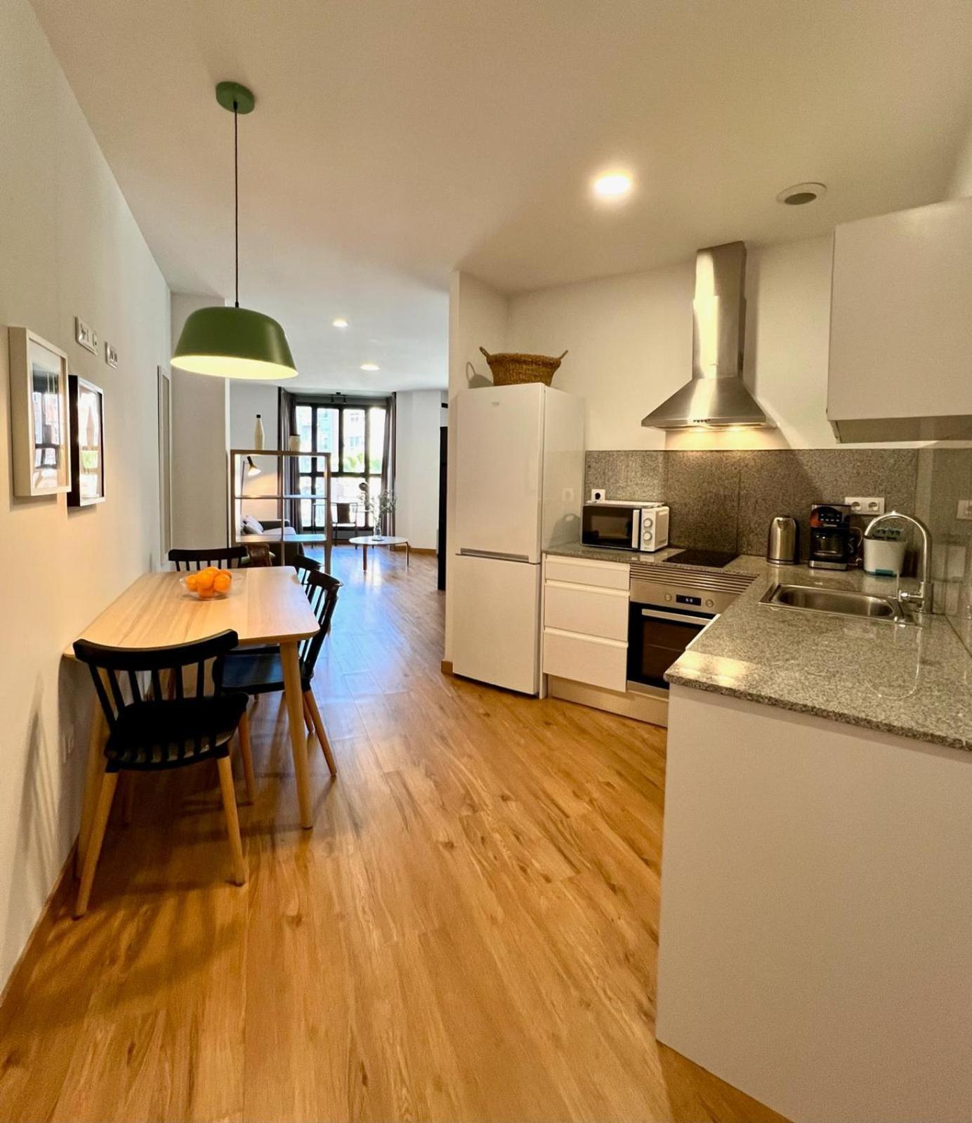 Apartamentos De Pradas Valenza Esterno foto