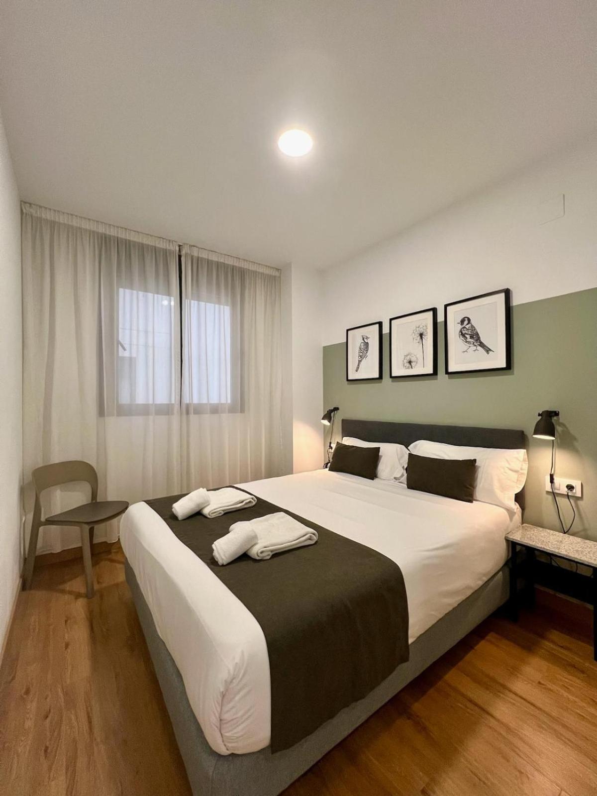 Apartamentos De Pradas Valenza Esterno foto
