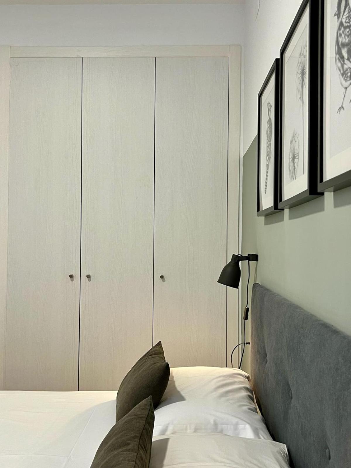 Apartamentos De Pradas Valenza Esterno foto