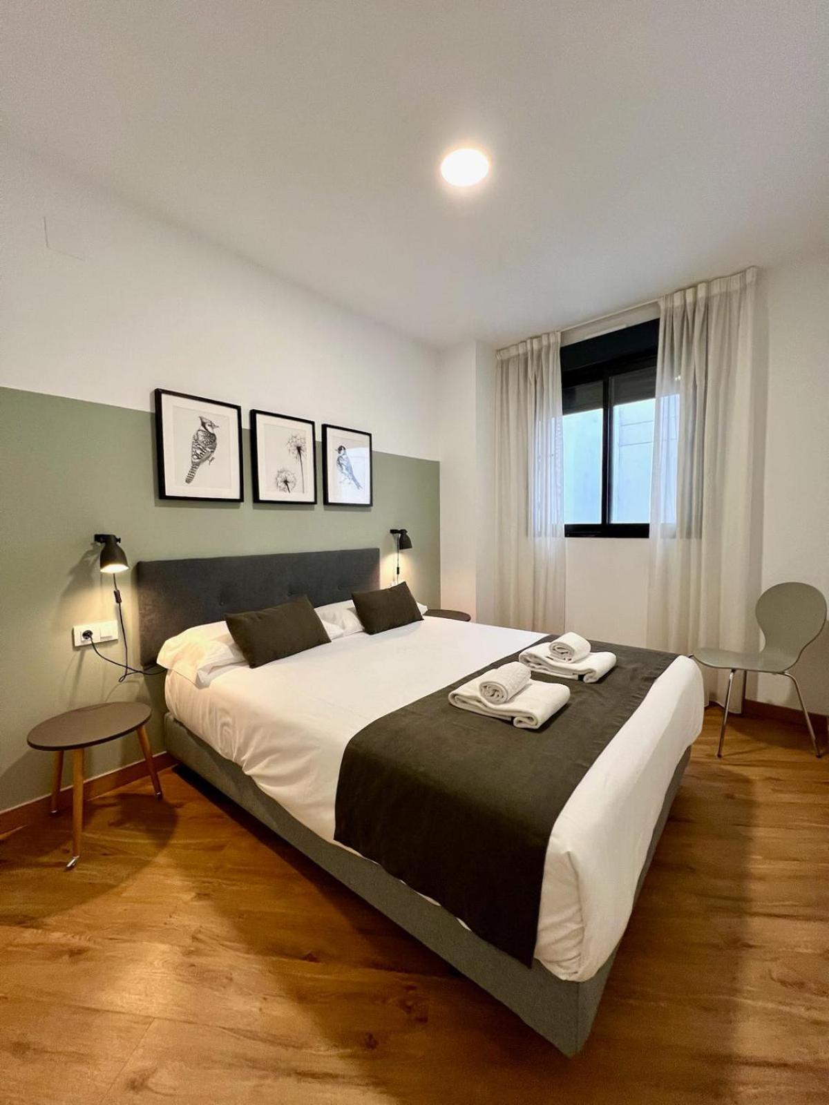 Apartamentos De Pradas Valenza Esterno foto