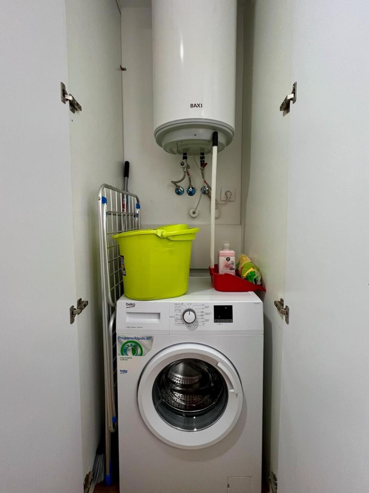 Apartamentos De Pradas Valenza Esterno foto