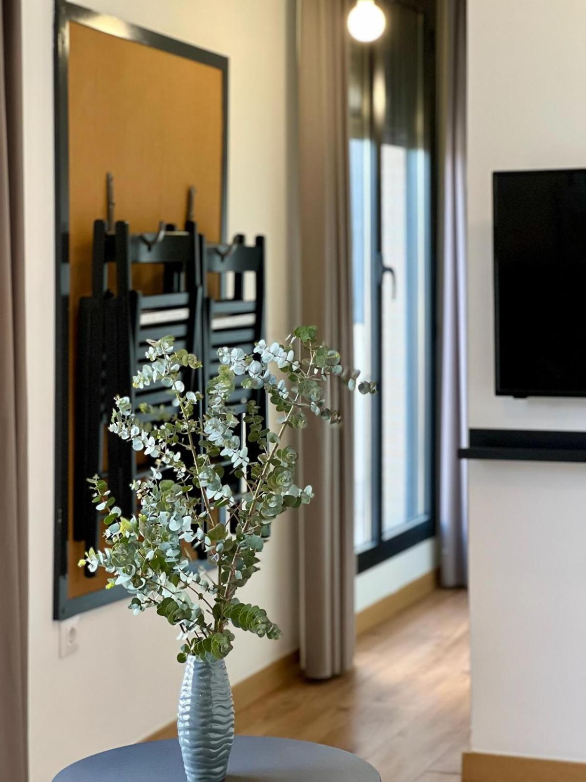 Apartamentos De Pradas Valenza Esterno foto