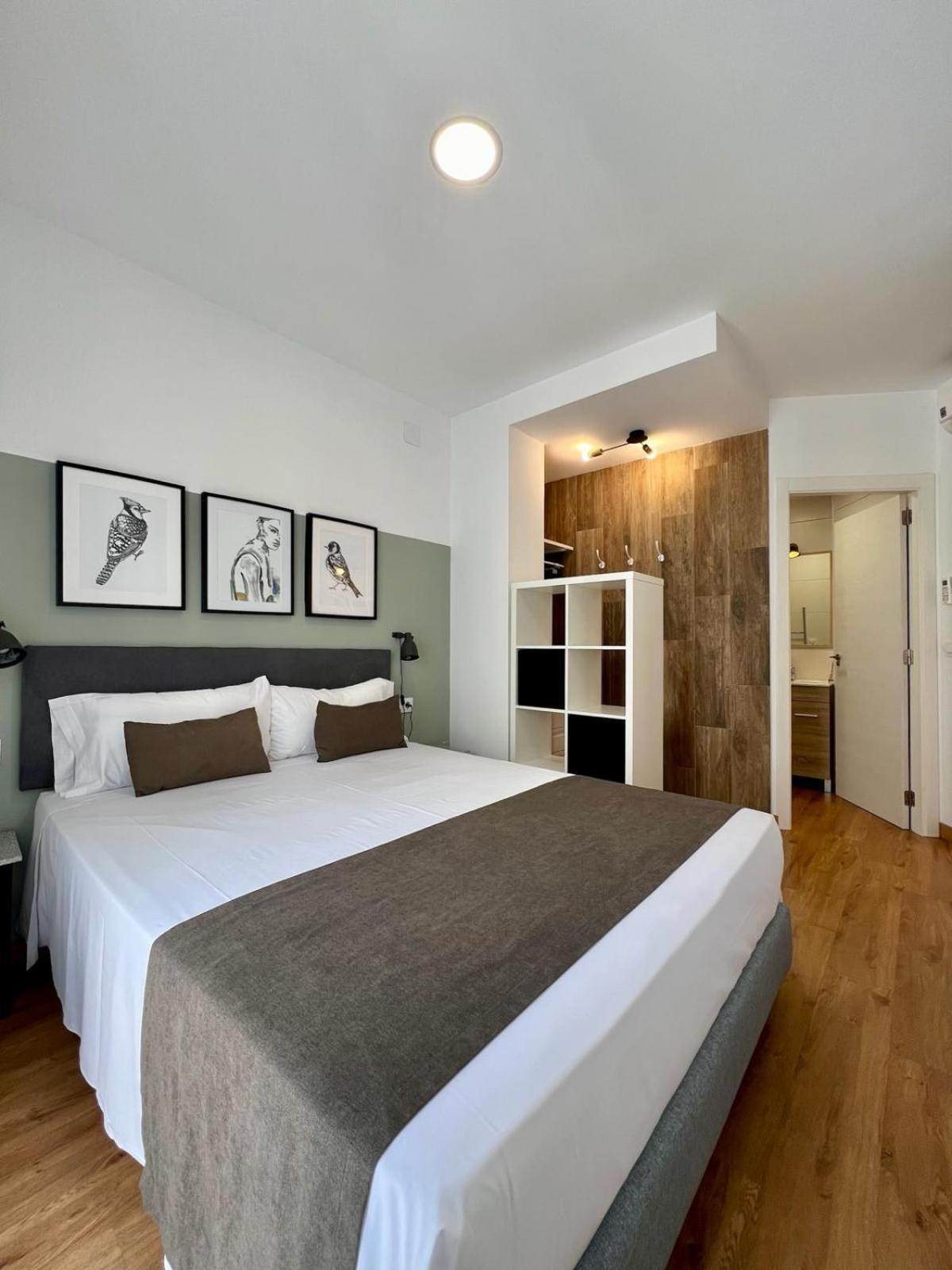 Apartamentos De Pradas Valenza Esterno foto